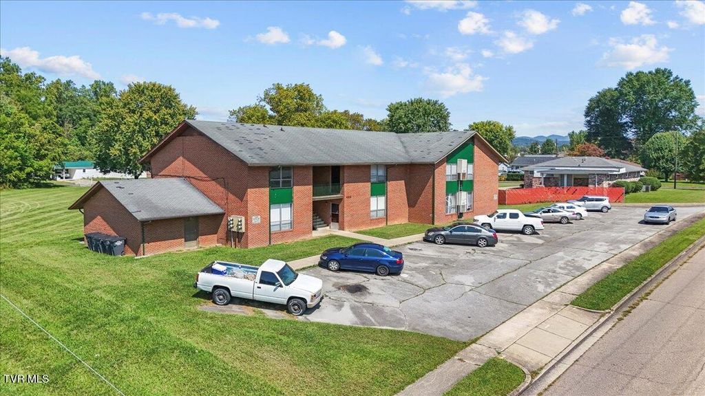 Photo of 420 Wheatley Street, Kingsport, TN 37660 (MLS # 9985788)