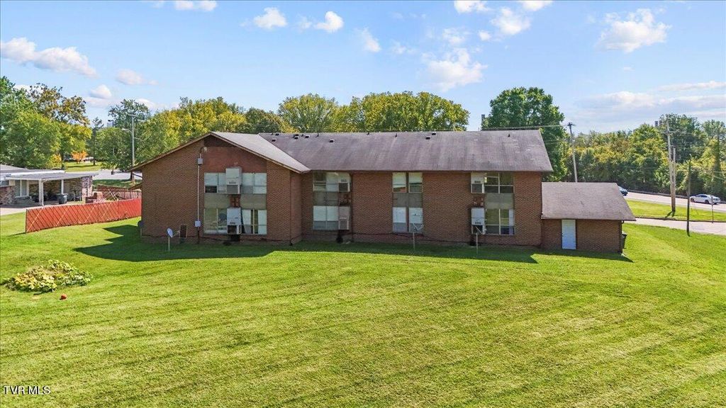 Photo of 420 Wheatley Street, Kingsport, TN 37660 (MLS # 9985788)