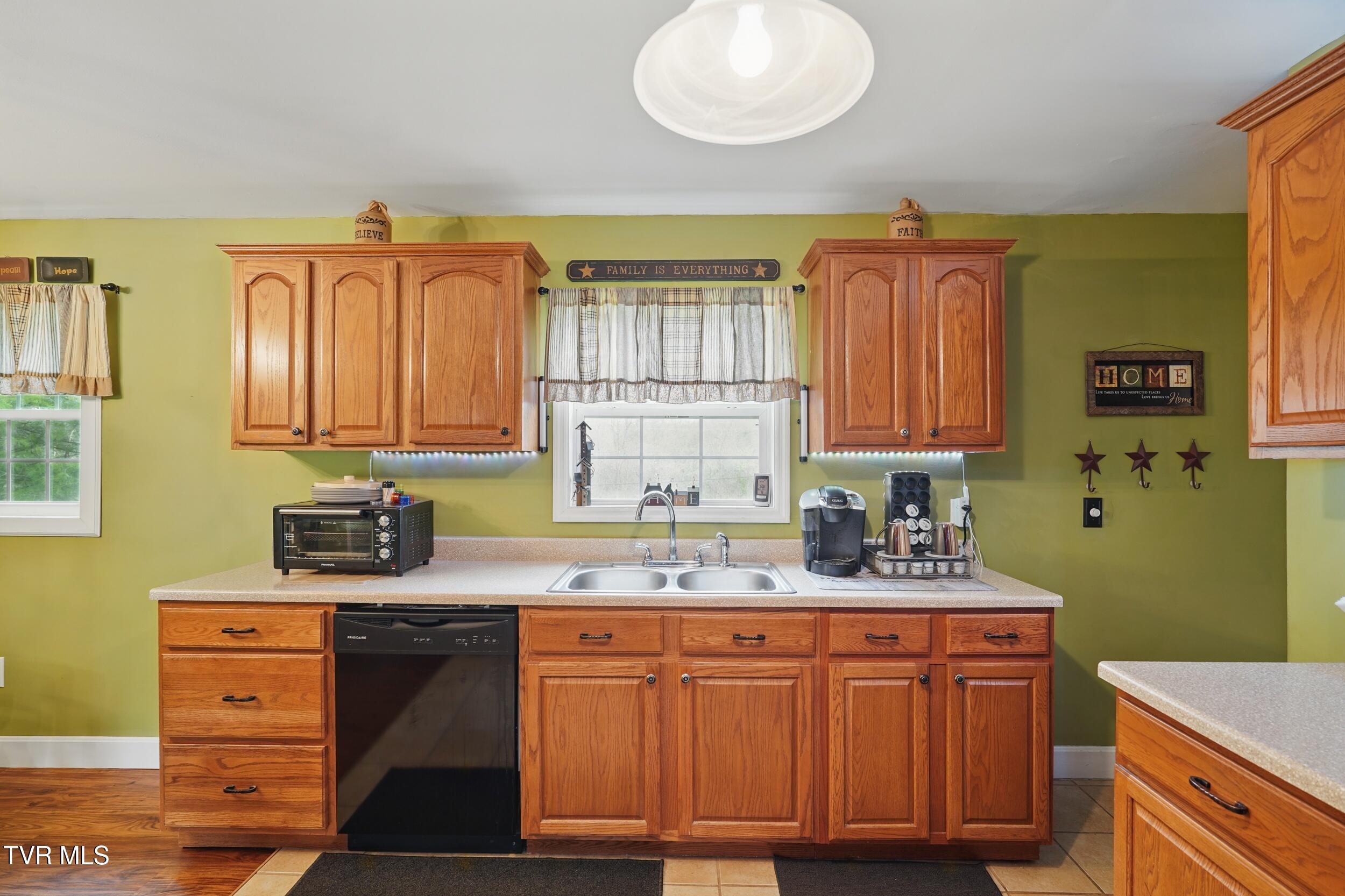 1410 Elk Knob Road, Pennington Gap, Virginia image 17