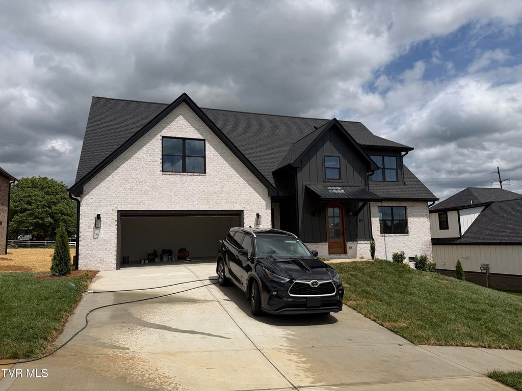 Photo of 50 Glaze Farm Way, Johnson City, TN 37601 (MLS # 9994796)
