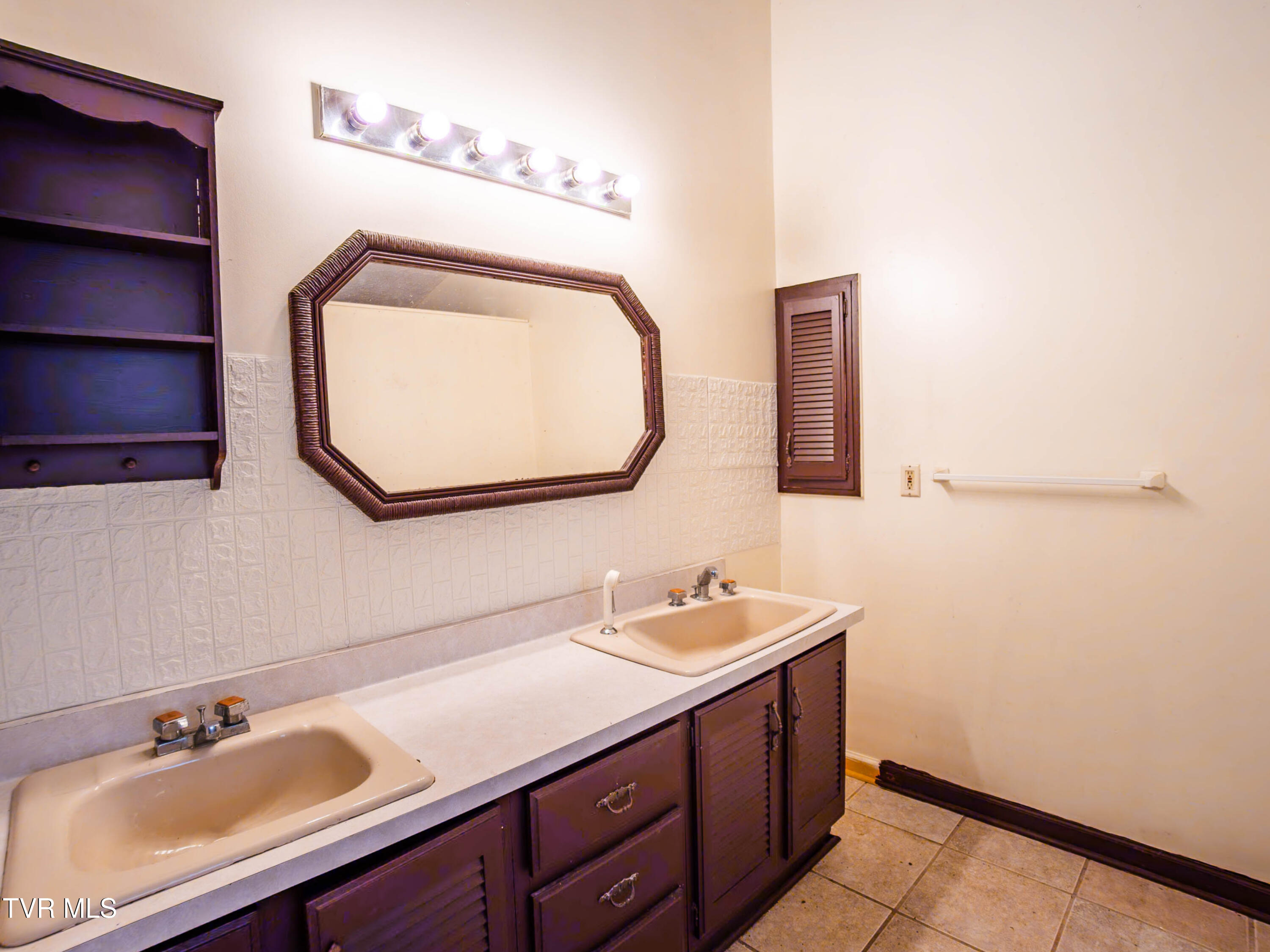 193 Henard Road, Rogersville, Tennessee image 12