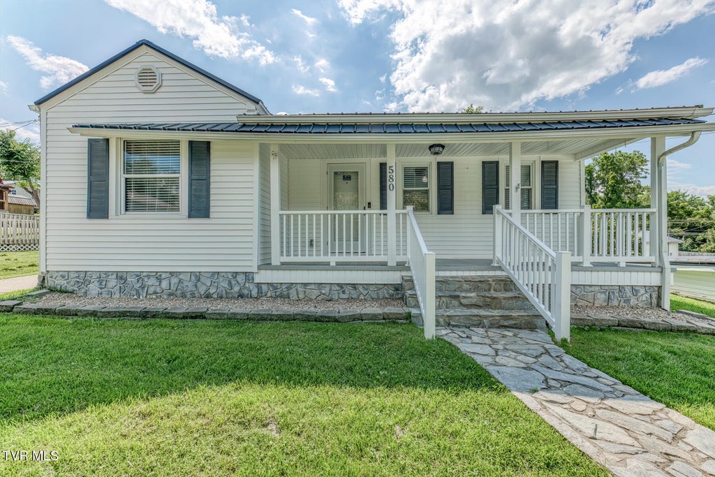Photo of 580 Cedar Street, Bluff City, TN 37618 (MLS # 9999931)