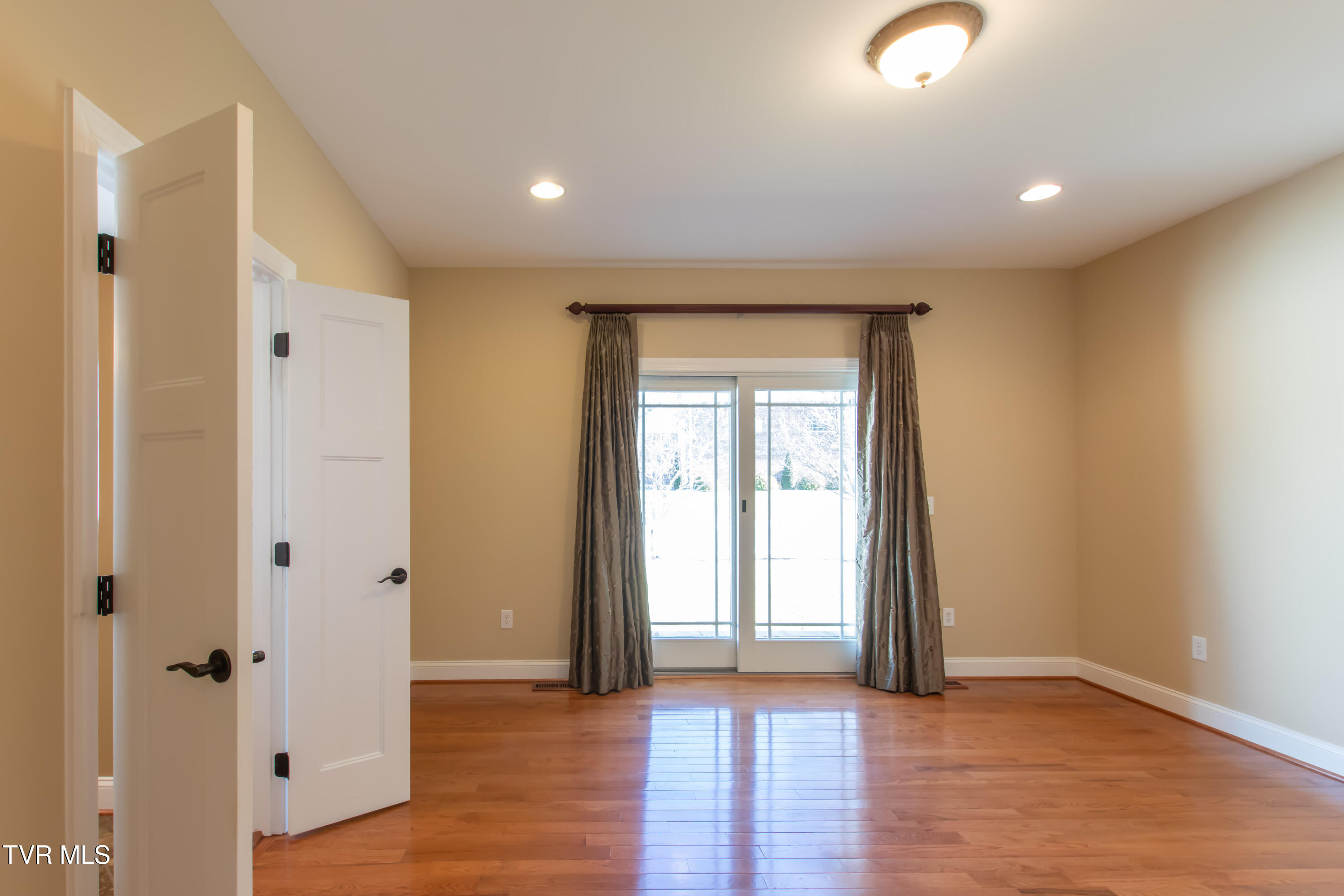 Bristol, Virginia 24202, United States, 3 Bedrooms Bedrooms, ,3 BathroomsBathrooms,Residential,Active,148