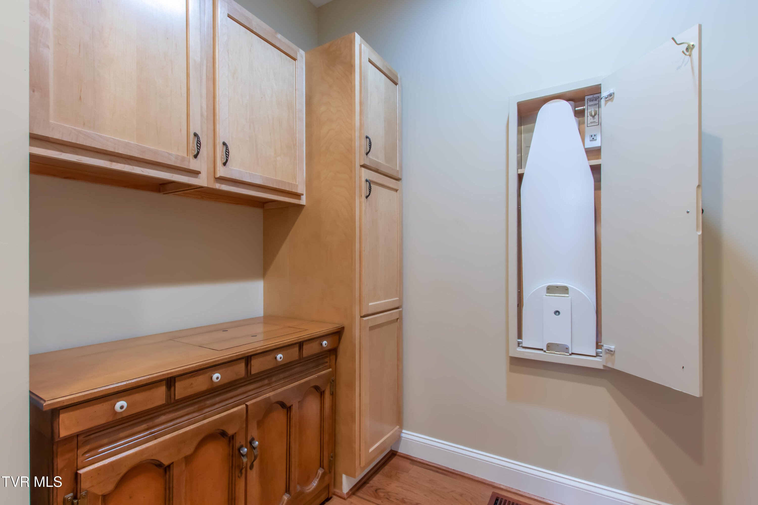 Bristol, Virginia 24202, United States, 3 Bedrooms Bedrooms, ,3 BathroomsBathrooms,Residential,Active,148