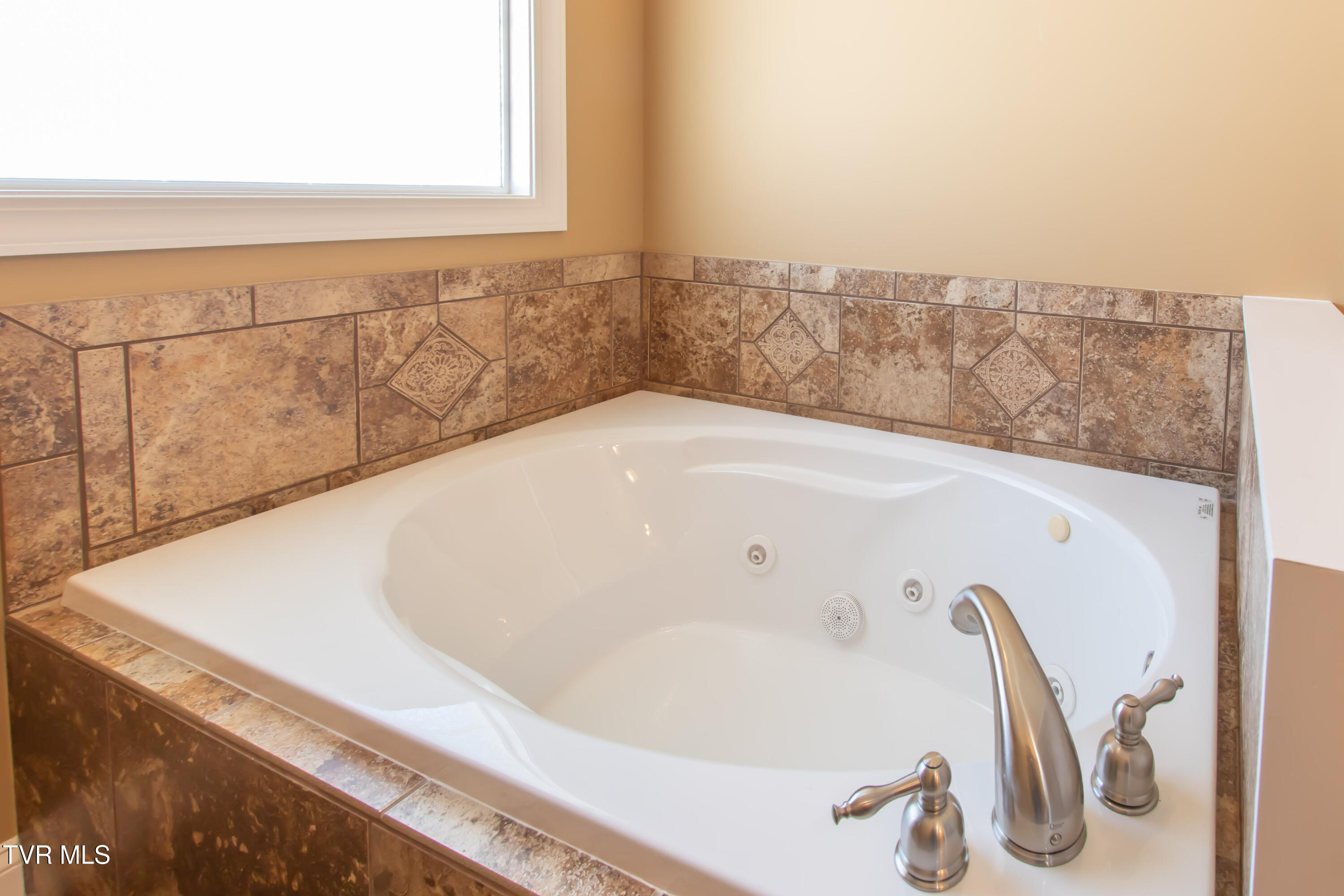 Bristol, Virginia 24202, United States, 3 Bedrooms Bedrooms, ,3 BathroomsBathrooms,Residential,Active,148