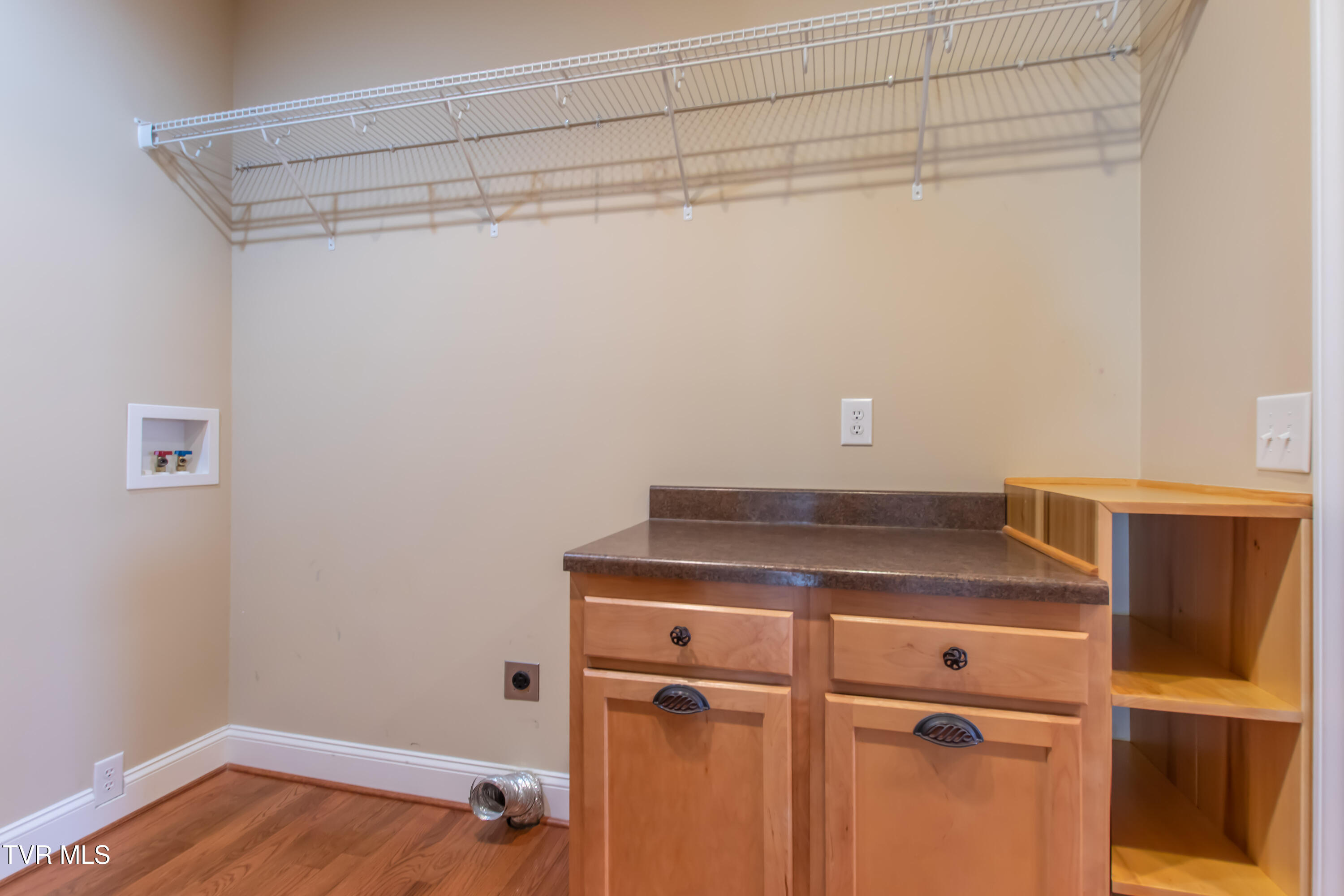 Bristol, Virginia 24202, United States, 3 Bedrooms Bedrooms, ,3 BathroomsBathrooms,Residential,Active,148