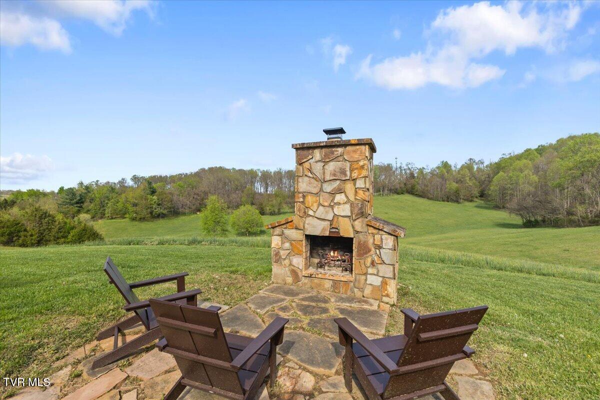 460 Lowell Jones Road