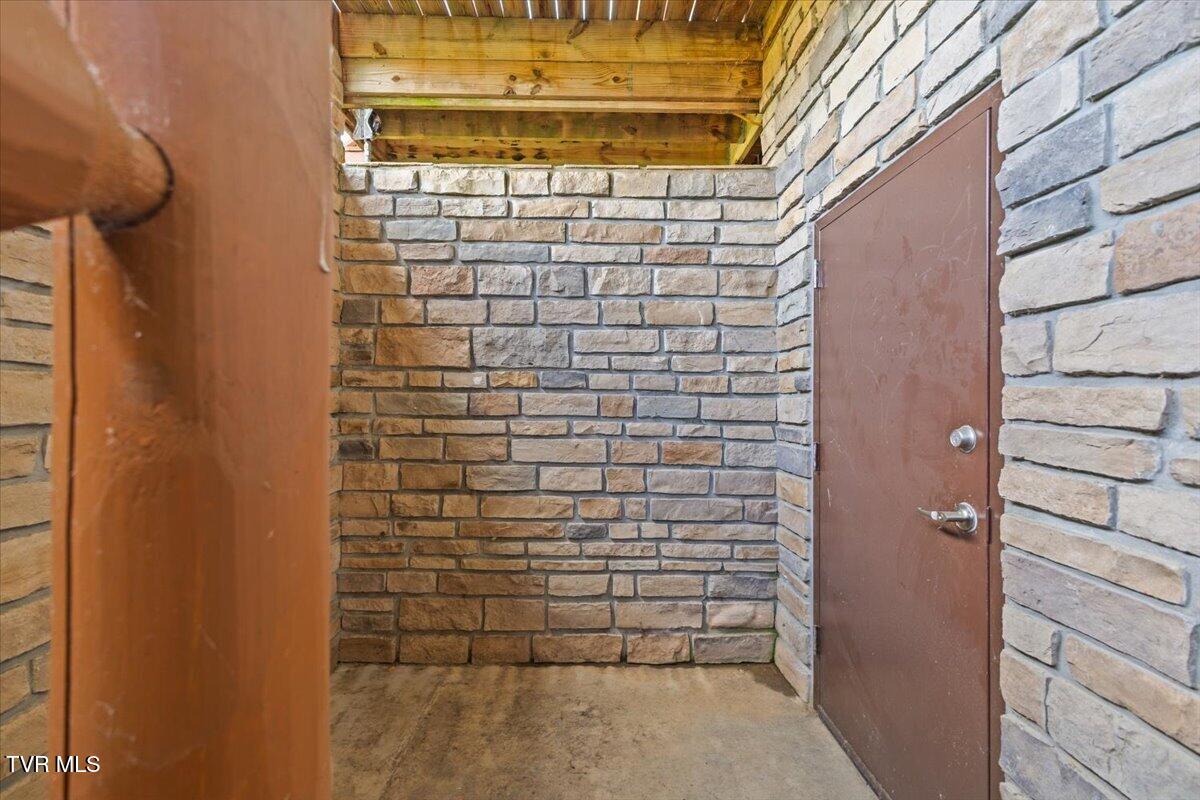 Piney Flats, Tennessee, 37686, United States, 3 Bedrooms Bedrooms, ,4 BathroomsBathrooms,Residential,Active,2034629