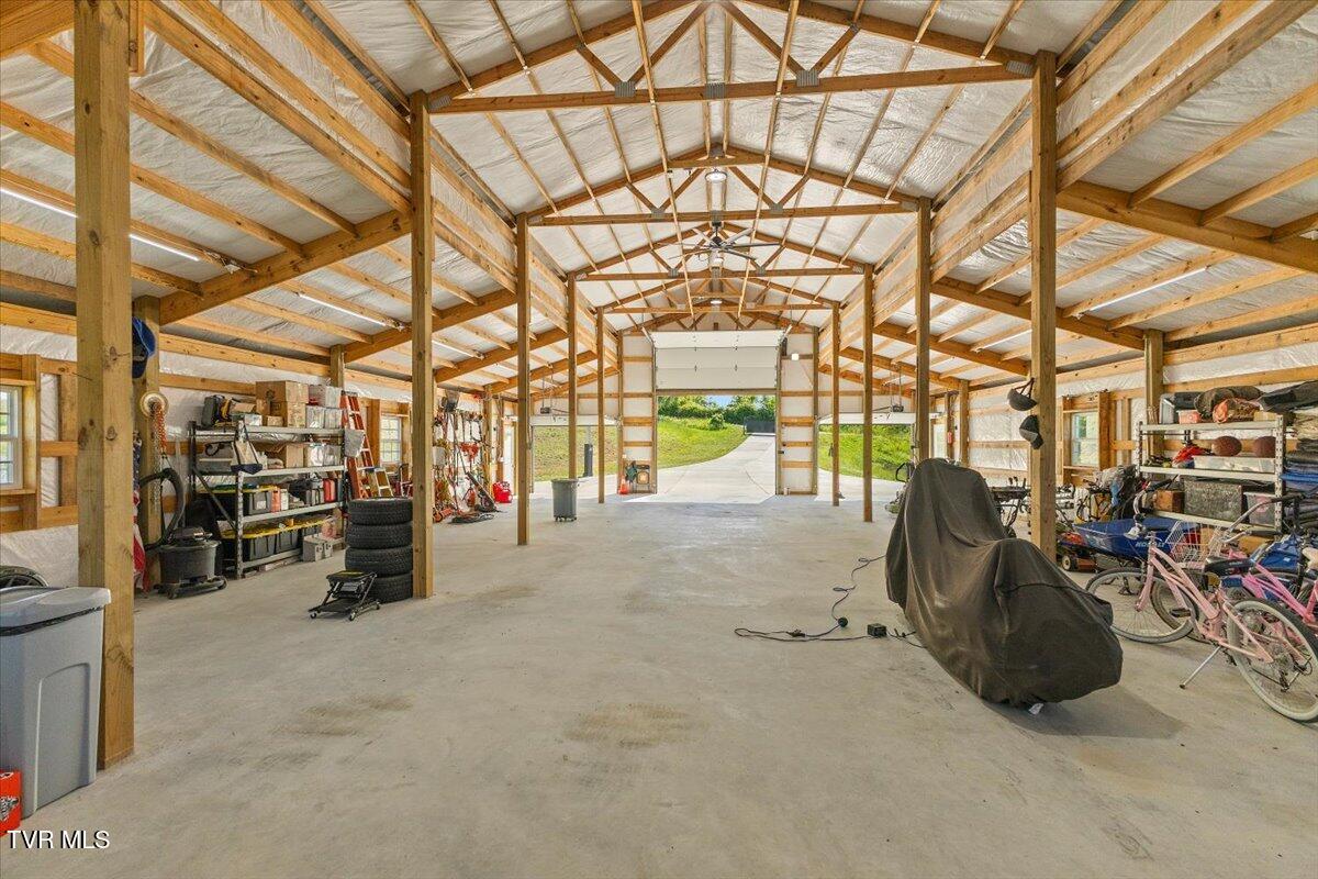 Piney Flats, Tennessee, 37686, United States, 3 Bedrooms Bedrooms, ,4 BathroomsBathrooms,Residential,Active,2034629