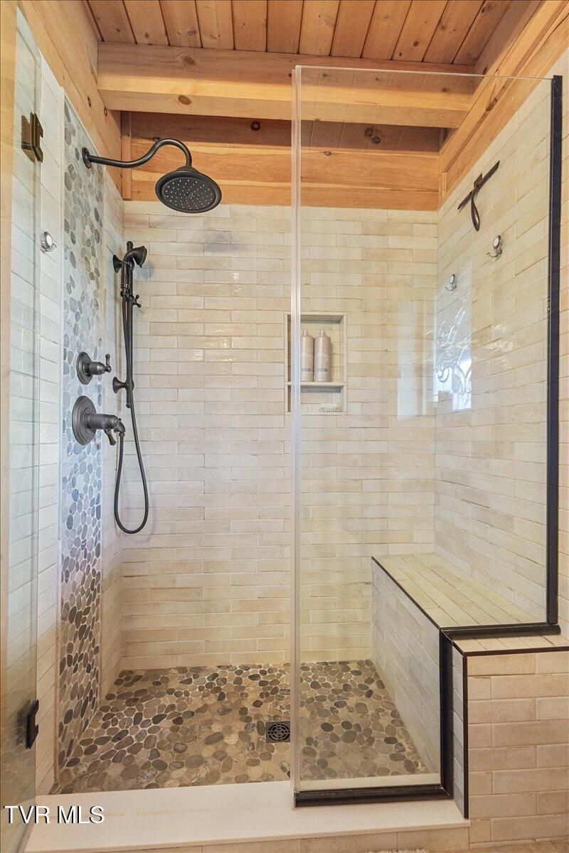 Piney Flats, Tennessee, 37686, United States, 3 Bedrooms Bedrooms, ,4 BathroomsBathrooms,Residential,Active,2034629