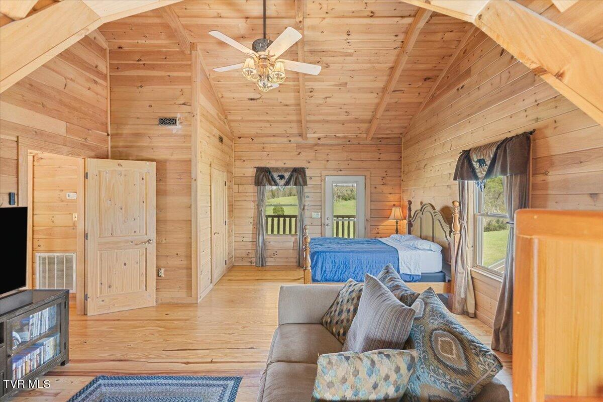 Piney Flats, Tennessee, 37686, United States, 3 Bedrooms Bedrooms, ,4 BathroomsBathrooms,Residential,Active,2034629