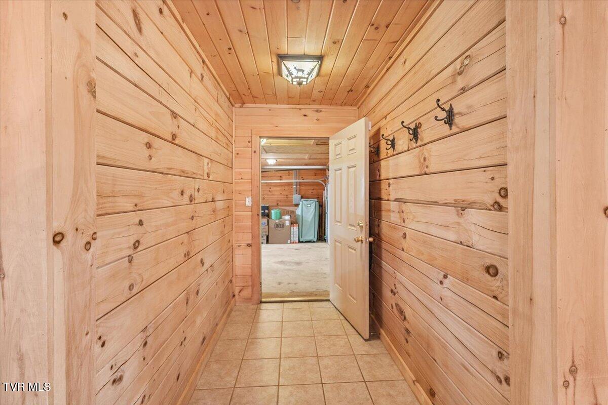 Piney Flats, Tennessee, 37686, United States, 3 Bedrooms Bedrooms, ,4 BathroomsBathrooms,Residential,Active,2034629
