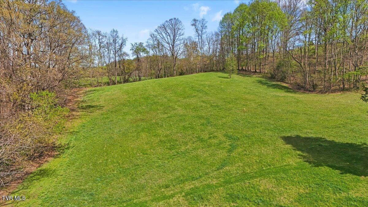 Piney Flats, Tennessee, 37686, United States, 3 Bedrooms Bedrooms, ,4 BathroomsBathrooms,Residential,Active,2034629