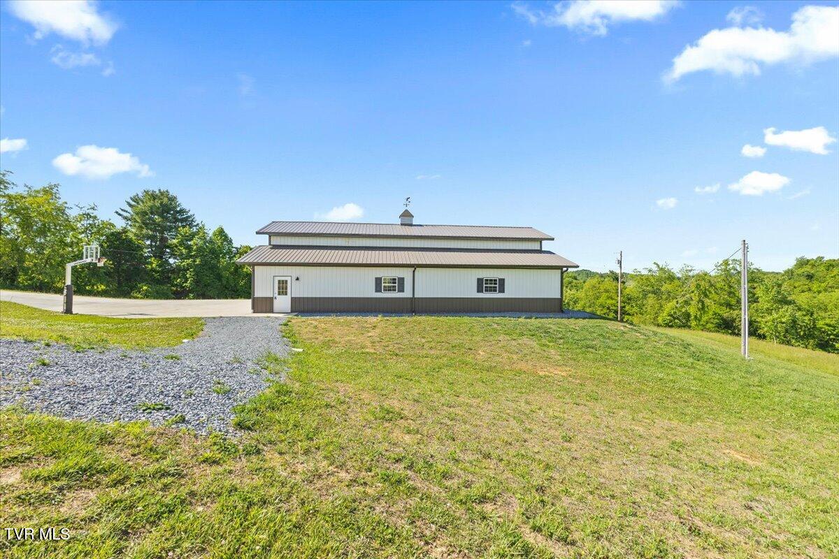 Piney Flats, Tennessee, 37686, United States, 3 Bedrooms Bedrooms, ,4 BathroomsBathrooms,Residential,Active,2034629