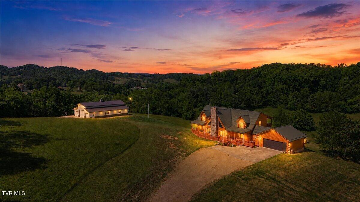 Piney Flats, Tennessee, 37686, United States, 3 Bedrooms Bedrooms, ,4 BathroomsBathrooms,Residential,Active,2034629