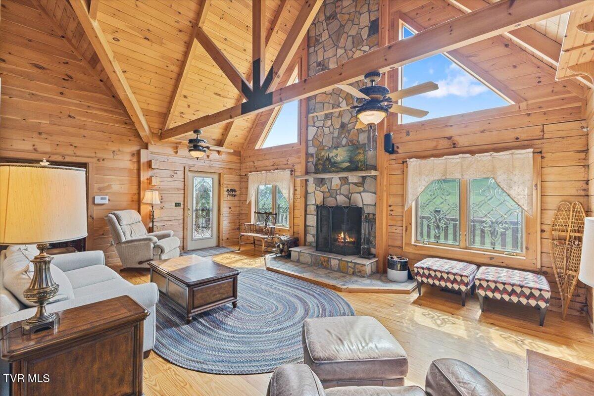 460 Lowell Jones Road