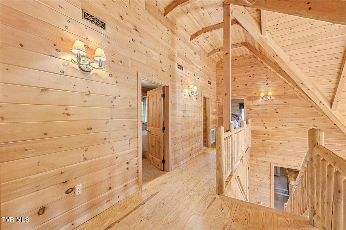 Piney Flats, Tennessee, 37686, United States, 3 Bedrooms Bedrooms, ,4 BathroomsBathrooms,Residential,Active,2034629