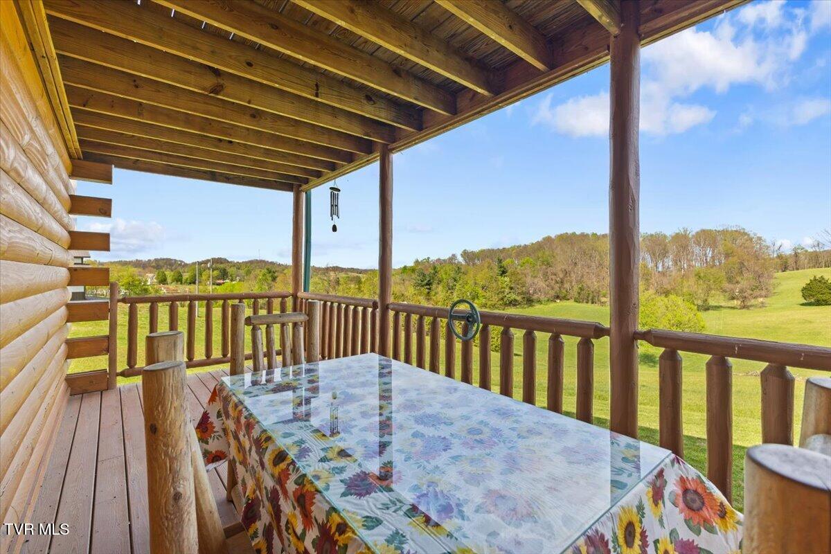 Piney Flats, Tennessee, 37686, United States, 3 Bedrooms Bedrooms, ,4 BathroomsBathrooms,Residential,Active,2034629
