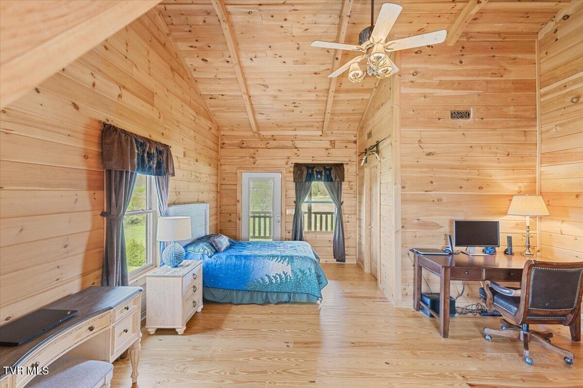 Piney Flats, Tennessee, 37686, United States, 3 Bedrooms Bedrooms, ,4 BathroomsBathrooms,Residential,Active,2034629