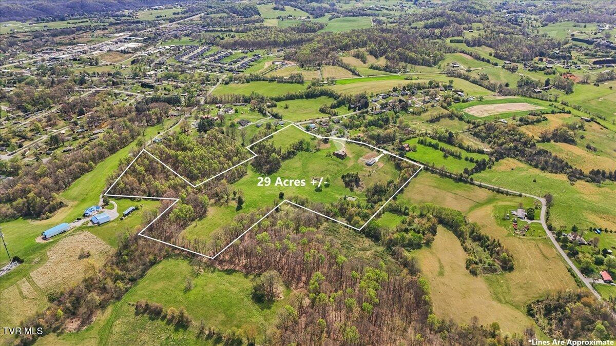 Piney Flats, Tennessee, 37686, United States, 3 Bedrooms Bedrooms, ,4 BathroomsBathrooms,Residential,Active,2034629