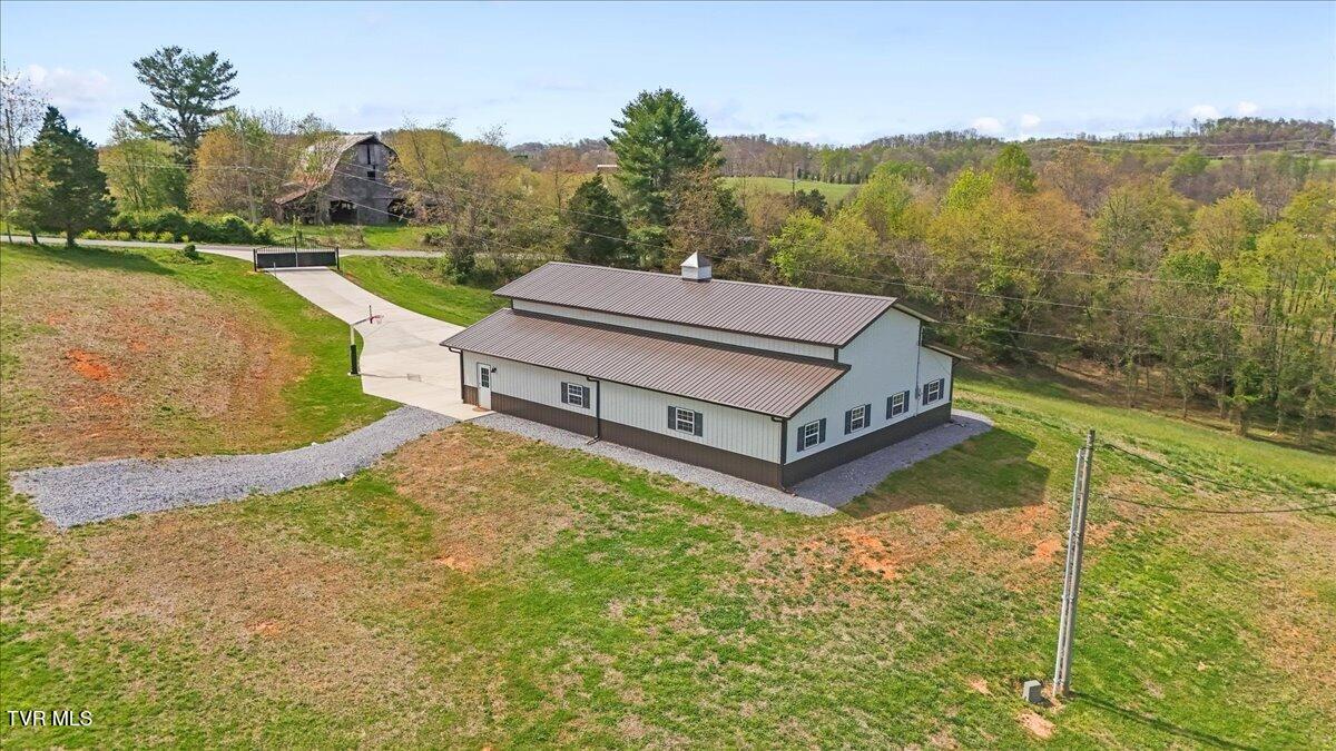 Piney Flats, Tennessee, 37686, United States, 3 Bedrooms Bedrooms, ,4 BathroomsBathrooms,Residential,Active,2034629