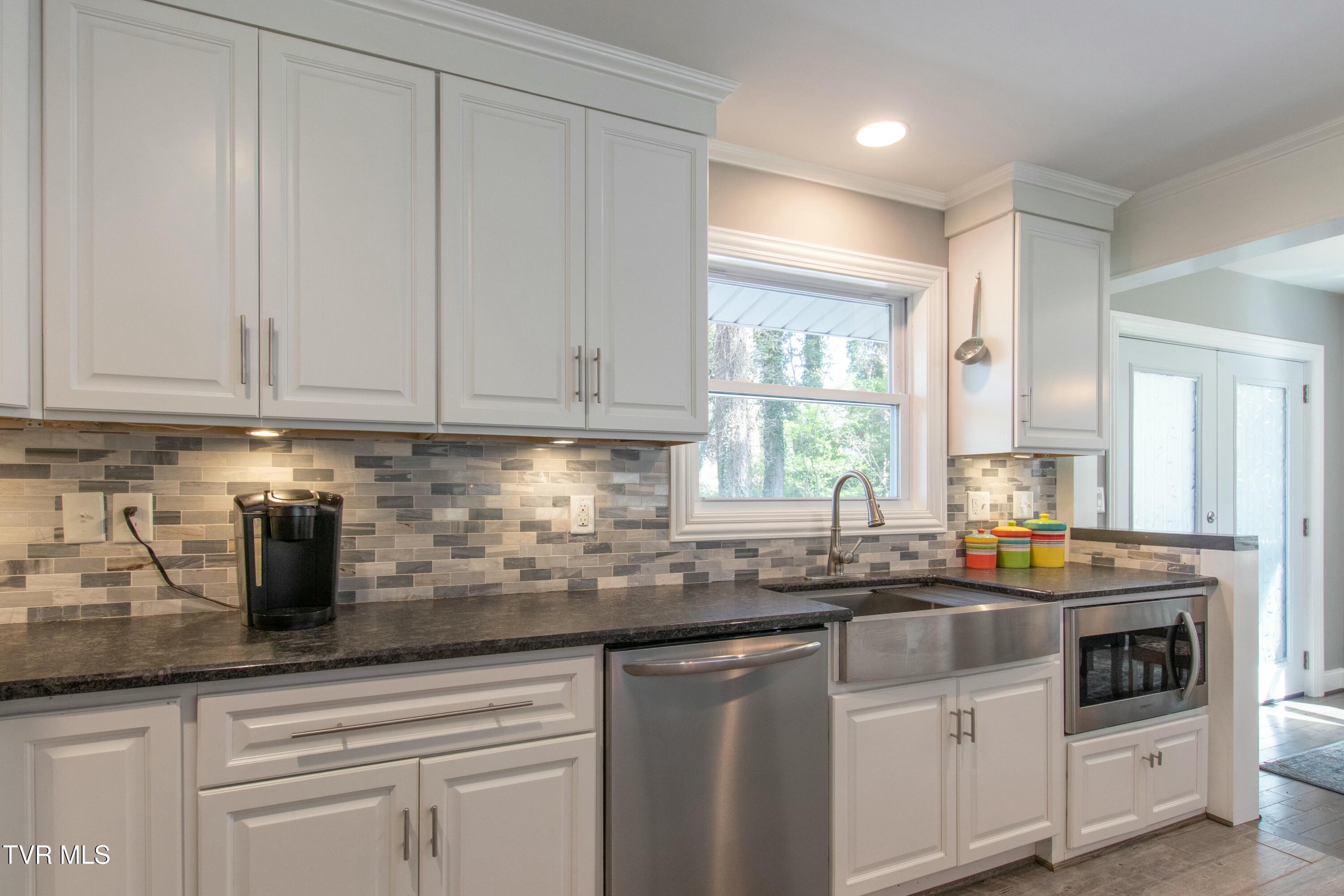 416 Mockingbird Road, Bristol, Tennessee image 13