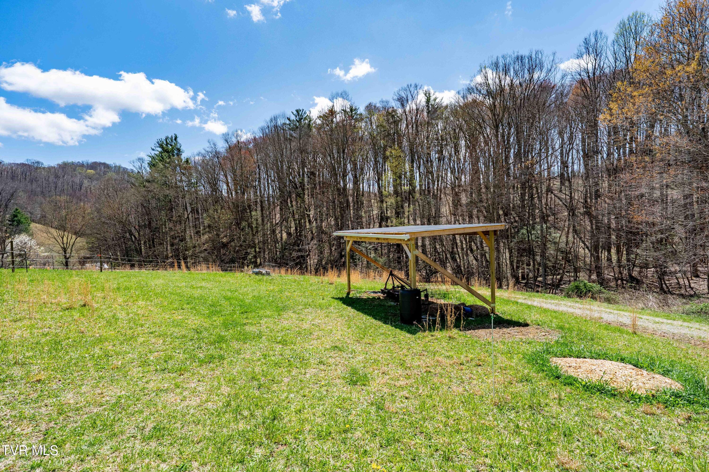 9676 Hwy 421 South, Trade, Tennessee image 37