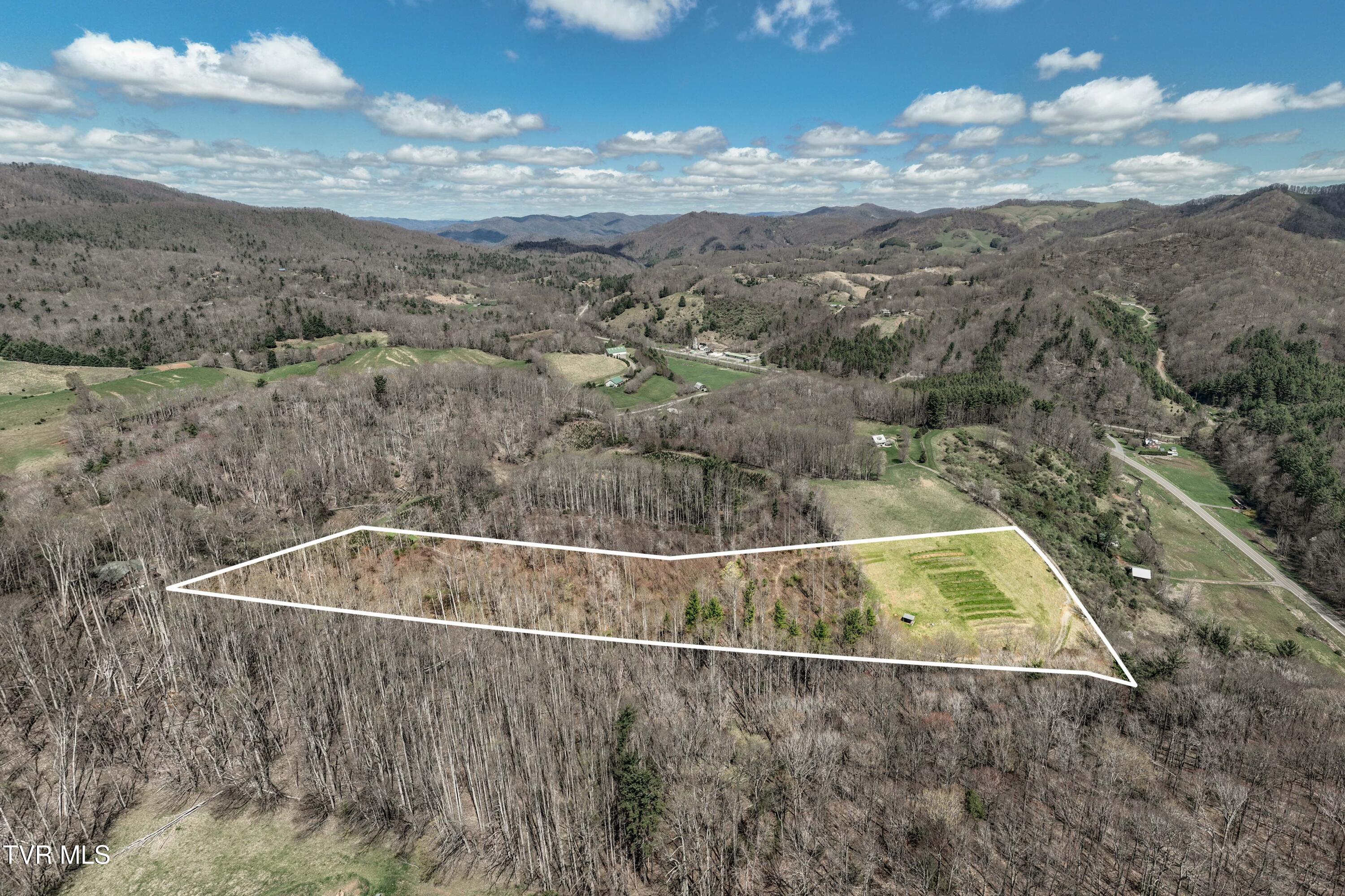 9676 Hwy 421 South, Trade, Tennessee image 11