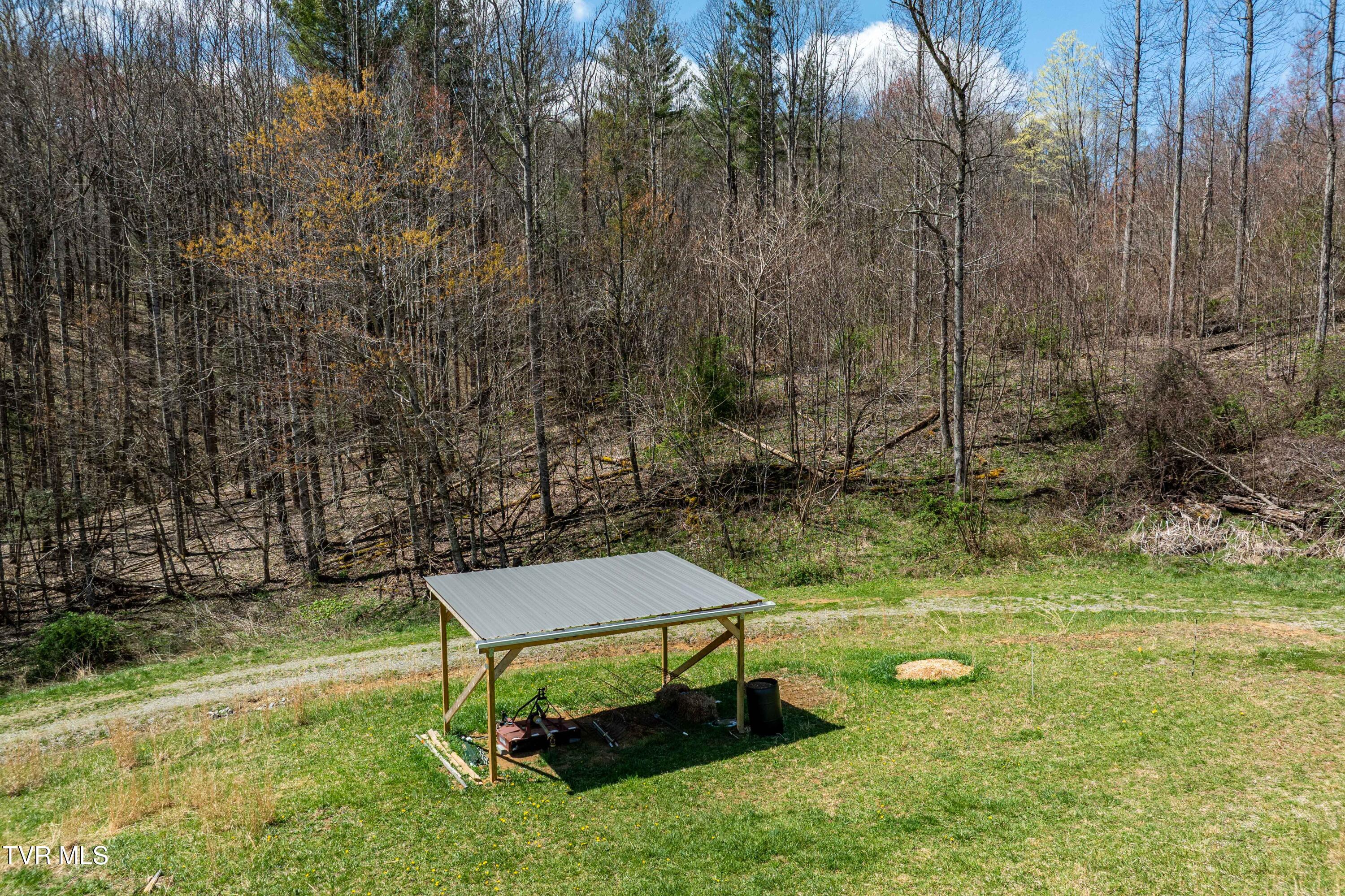 9676 Hwy 421 South, Trade, Tennessee image 36