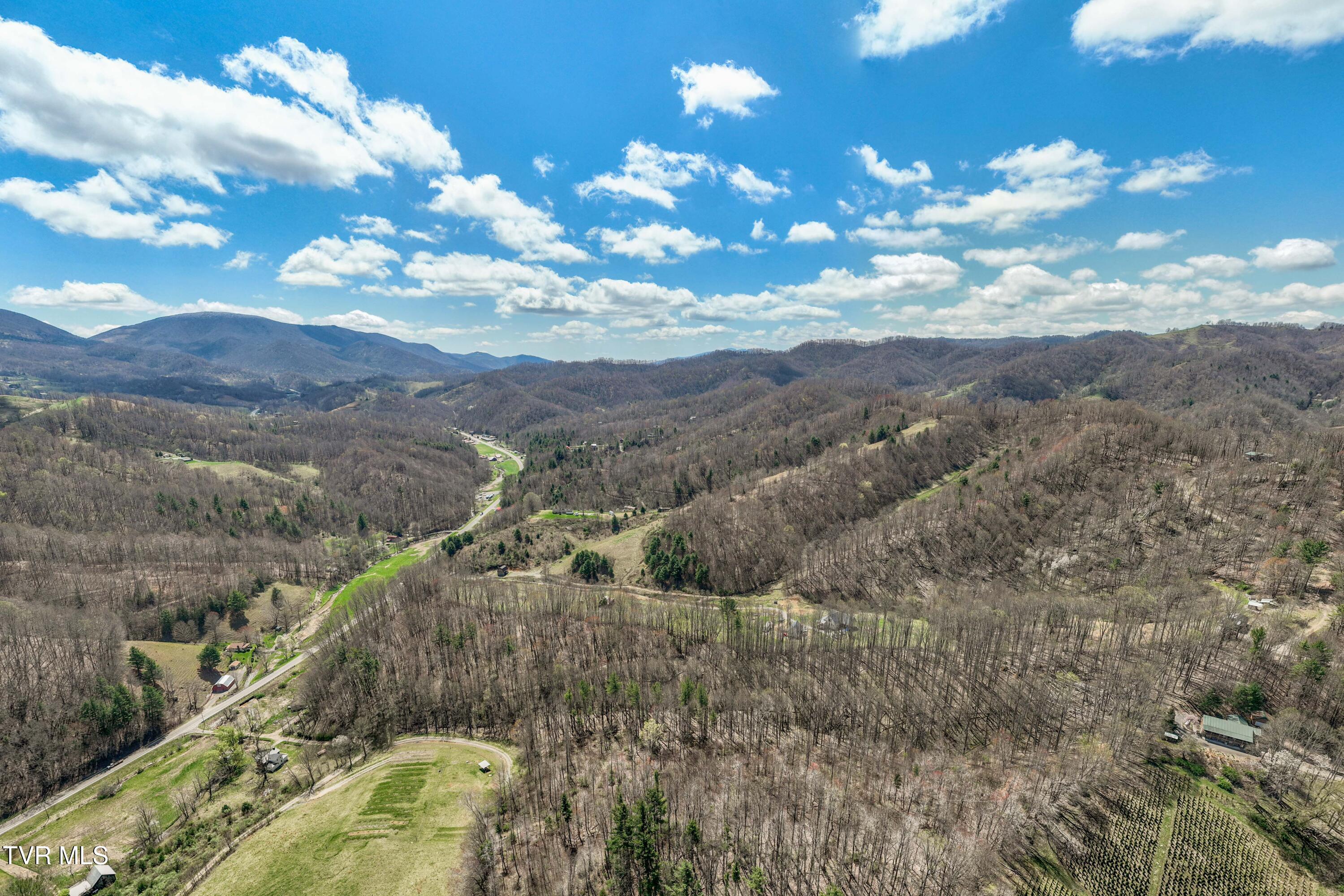 9676 Hwy 421 South, Trade, Tennessee image 43