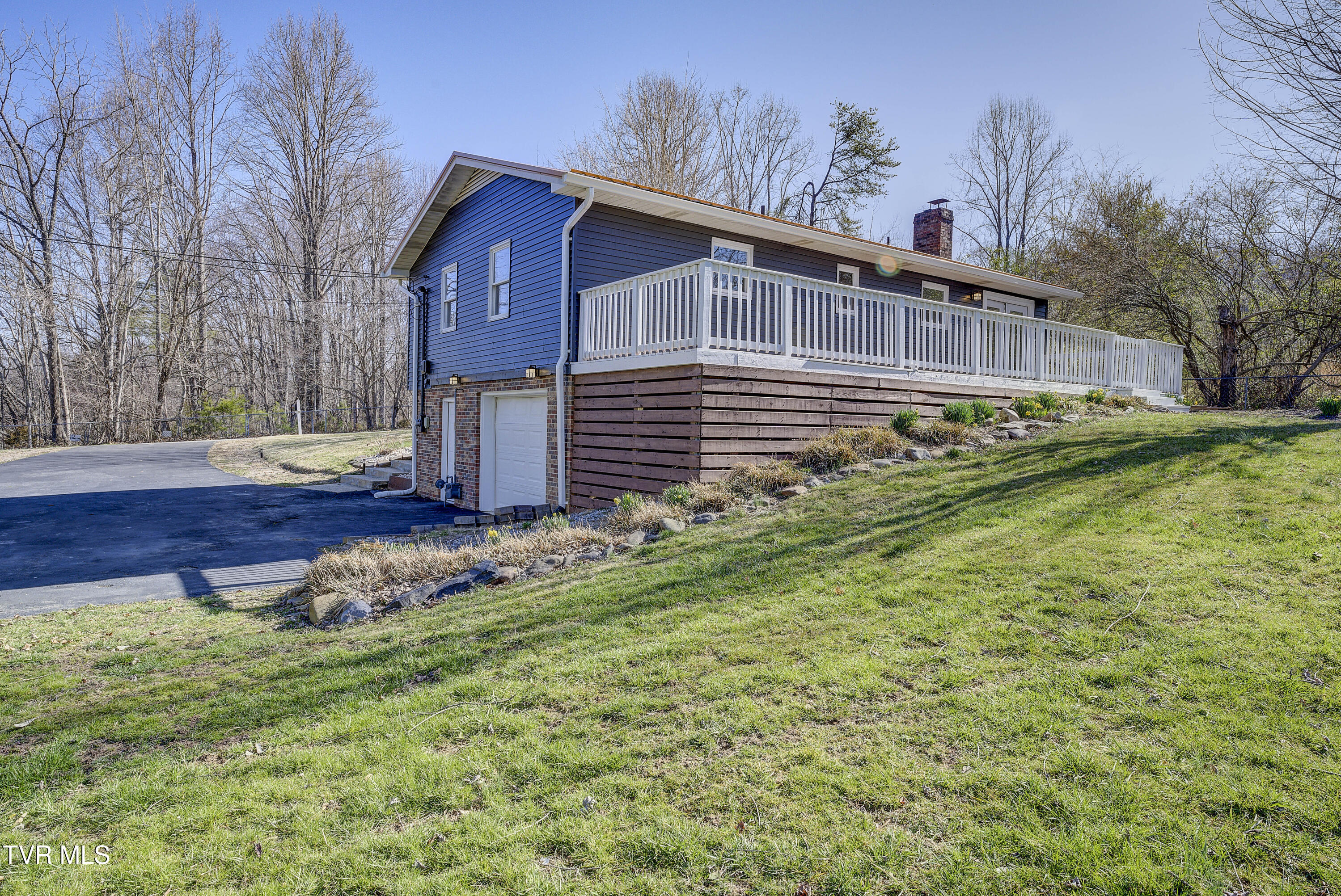 116 Leach Road, Unicoi, Tennessee image 7