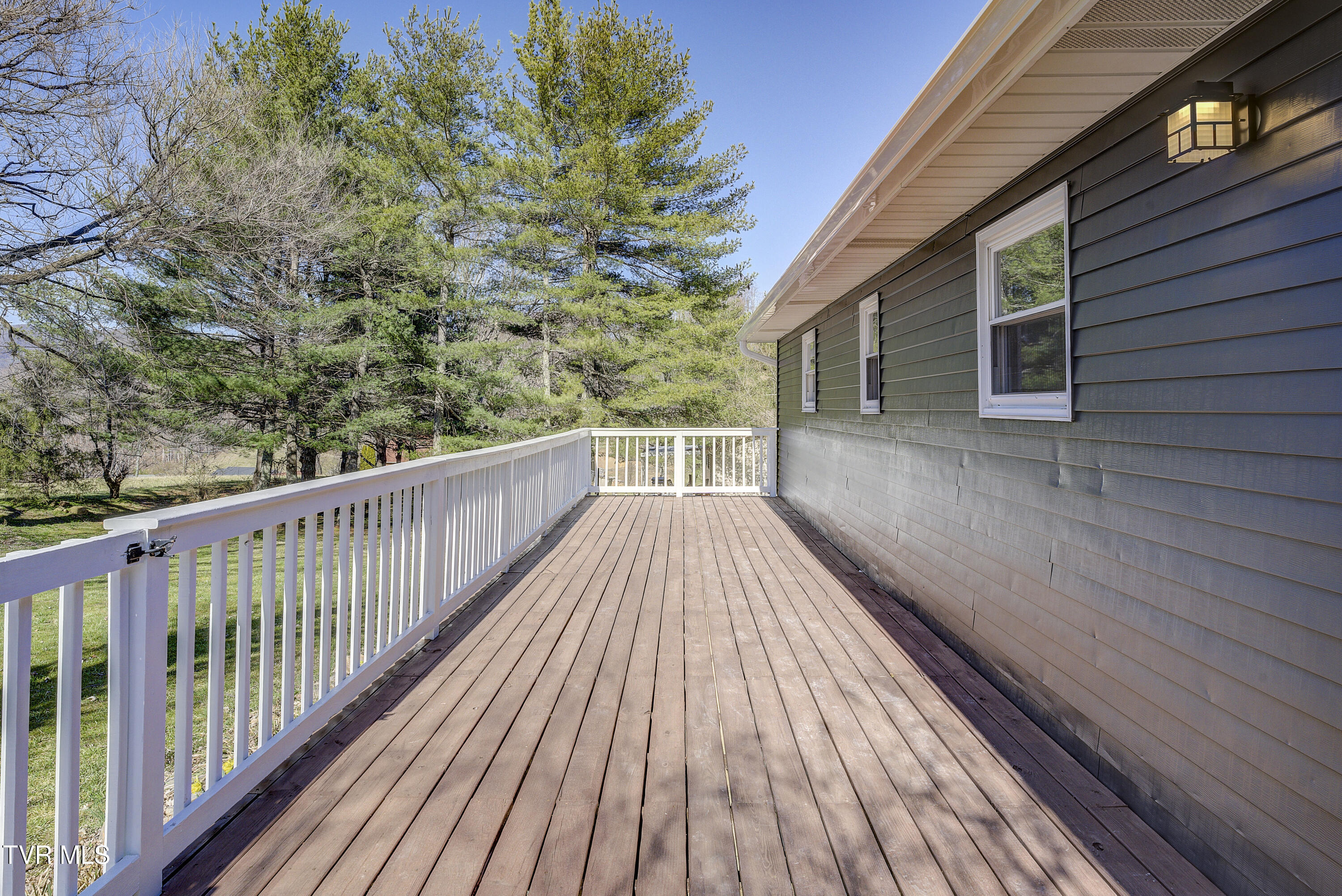 116 Leach Road, Unicoi, Tennessee image 10