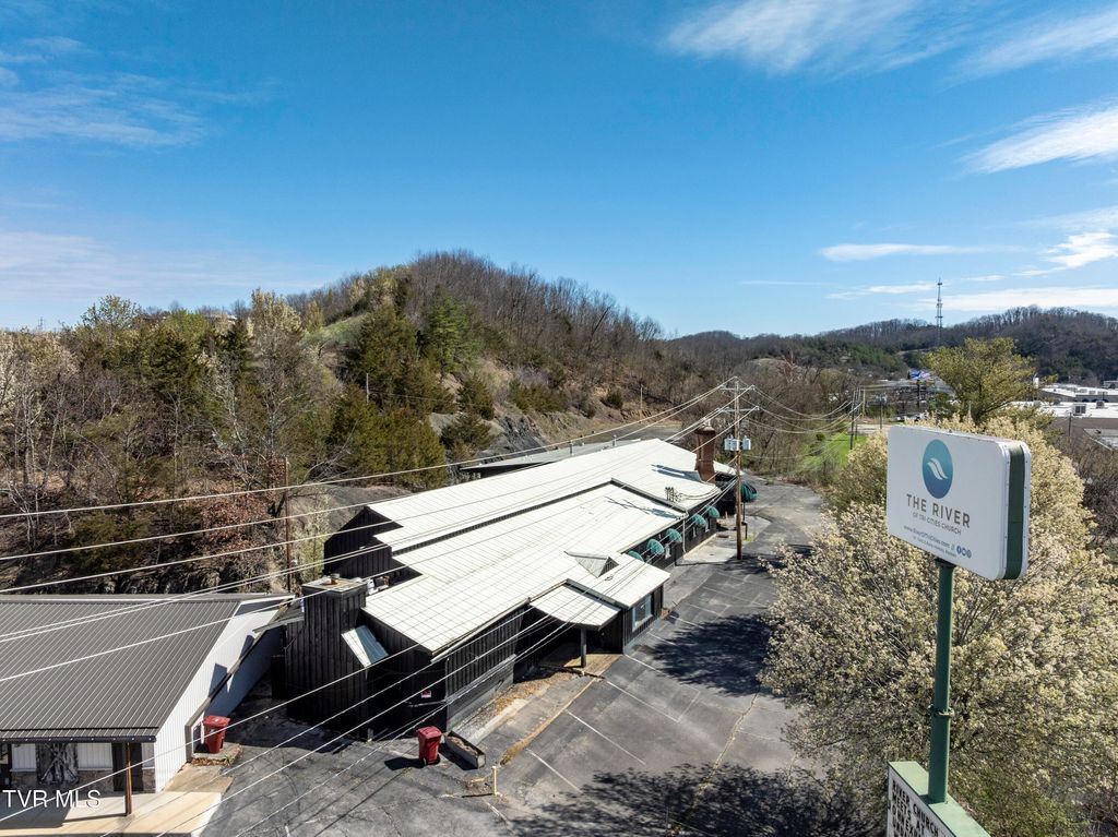 Photo of 3096 Roan Street, Johnson City, TN 37601 (MLS # 9992996)