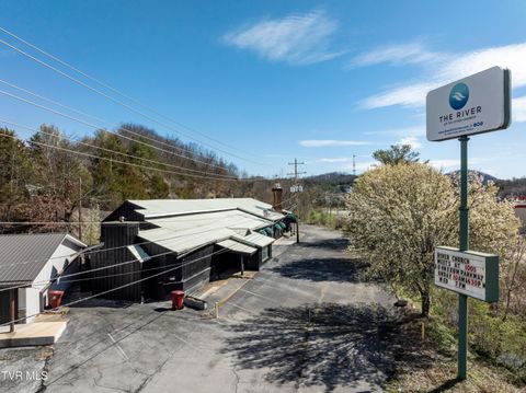 Photo of 3096 Roan Street, Johnson City, TN 37601 (MLS # 9992996)