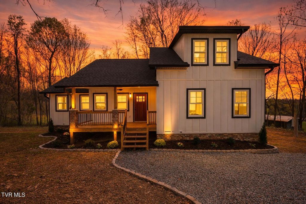 Photo of 124 Hidden Valley Road, Kingsport, TN 37663 (MLS # 9993637)