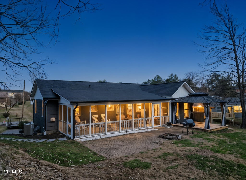Photo of 220 Susong Lane, Greeneville, TN 37743 (MLS # 10000001)