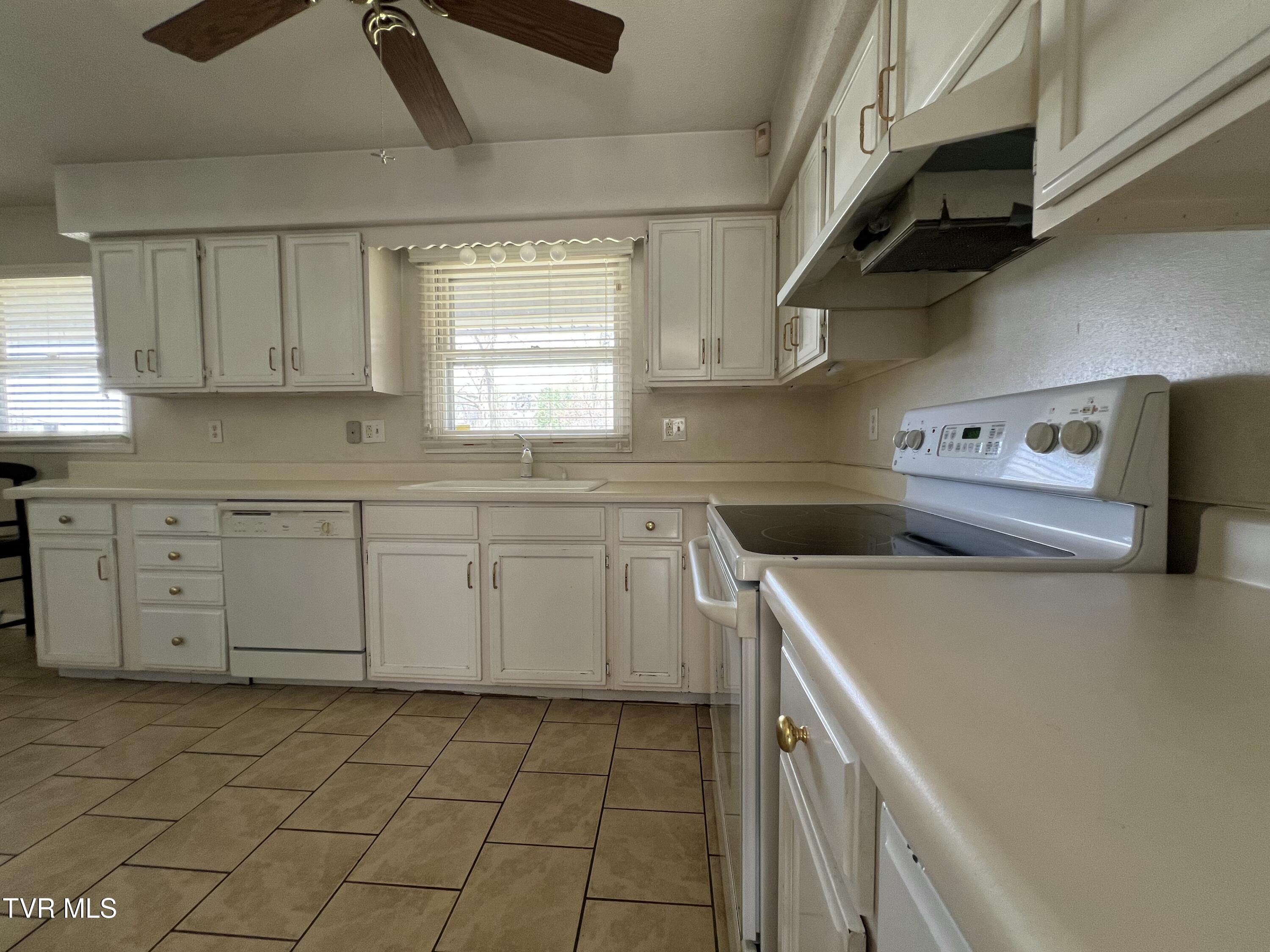 898 Jordan Road, Elizabethton, Tennessee image 40