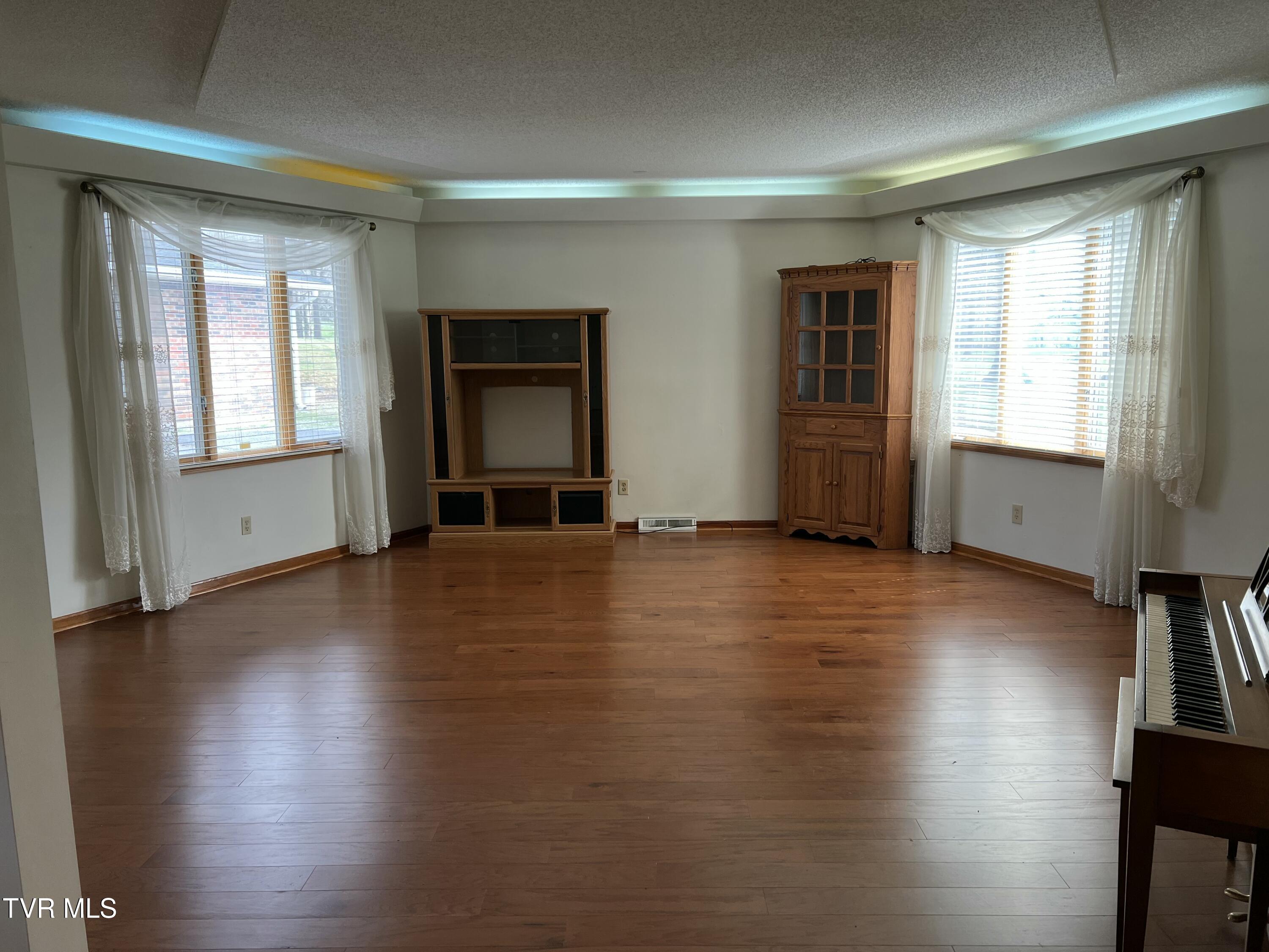 898 Jordan Road, Elizabethton, Tennessee image 5