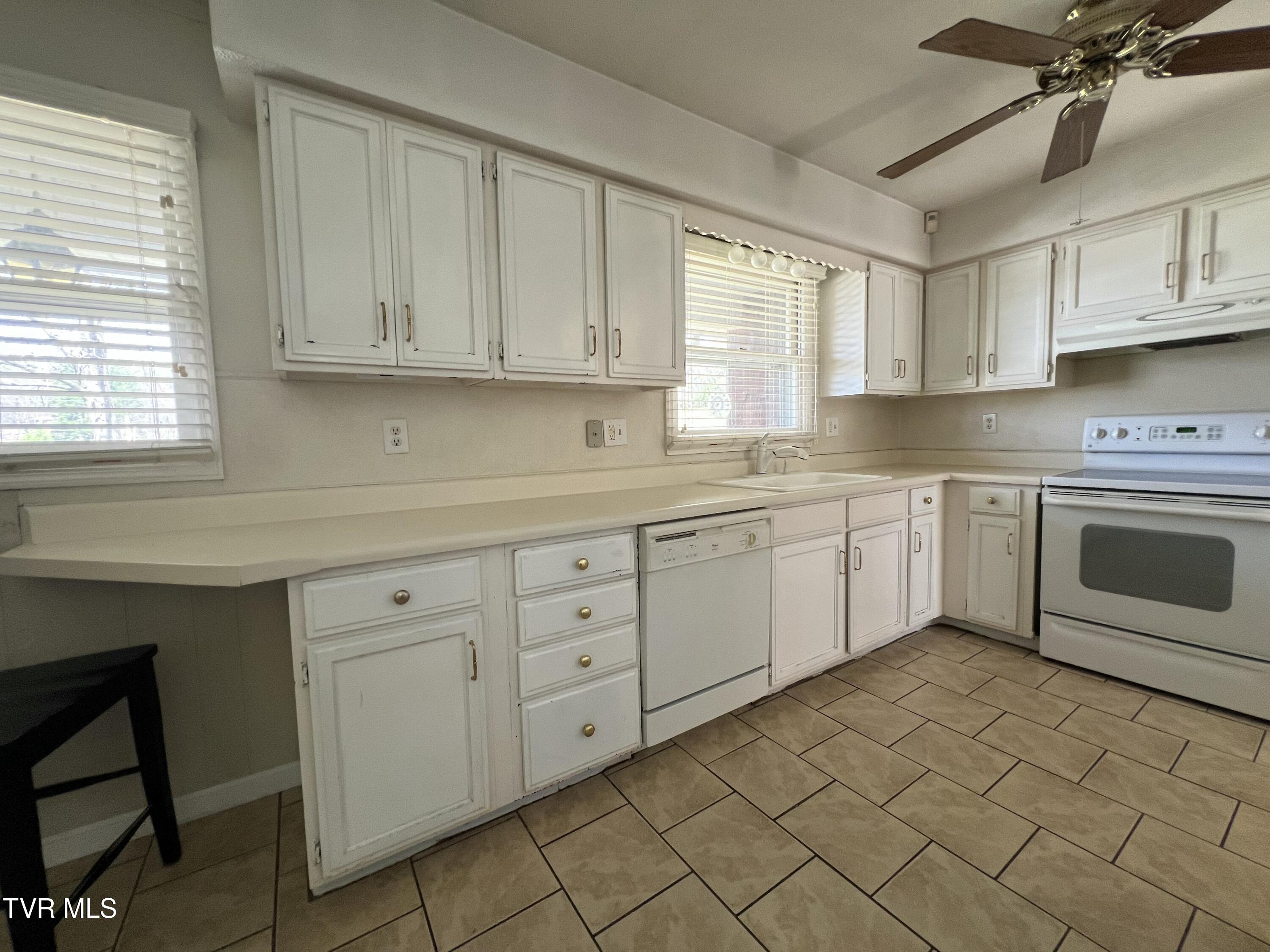 898 Jordan Road, Elizabethton, Tennessee image 38