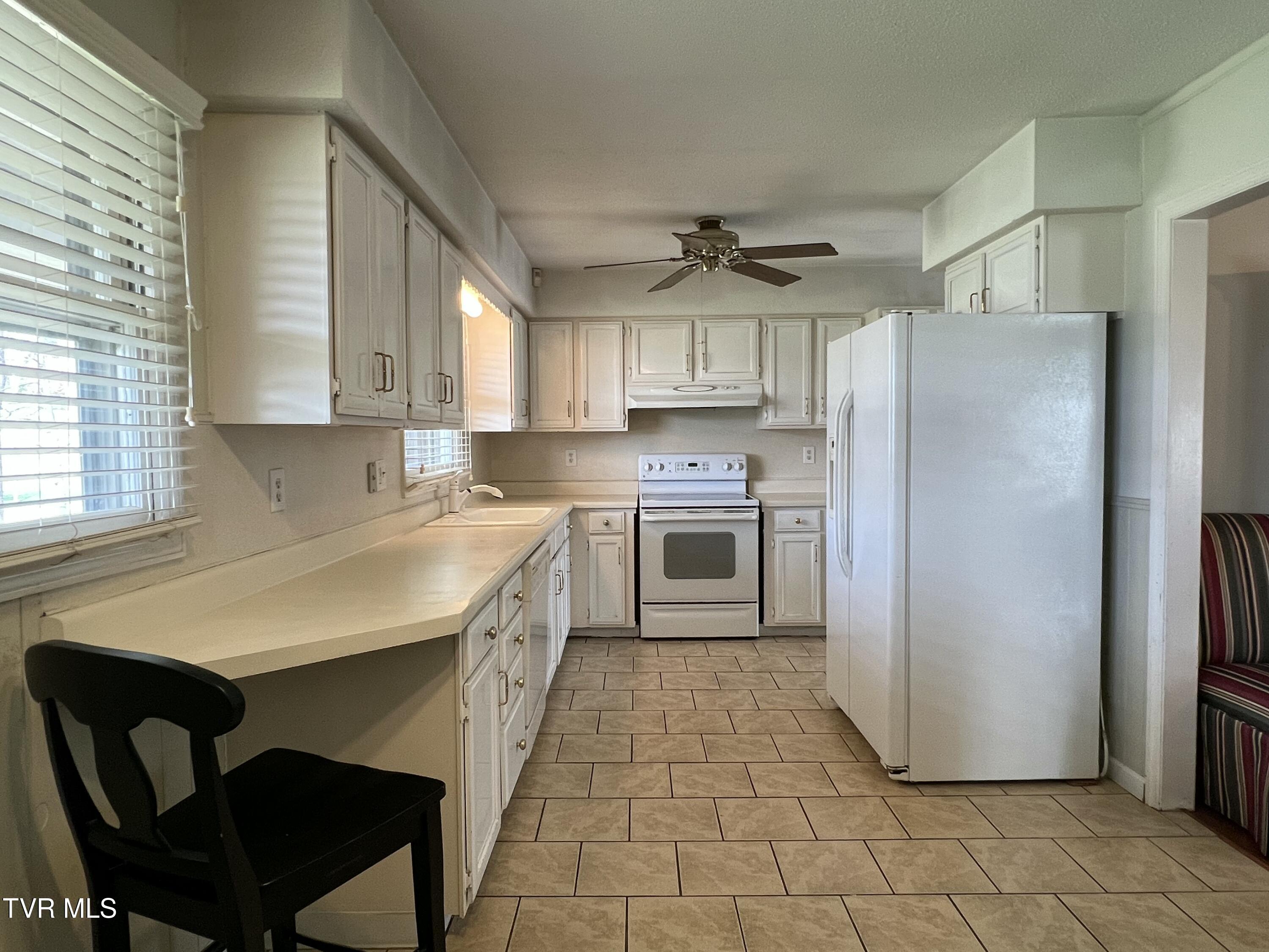 898 Jordan Road, Elizabethton, Tennessee image 4