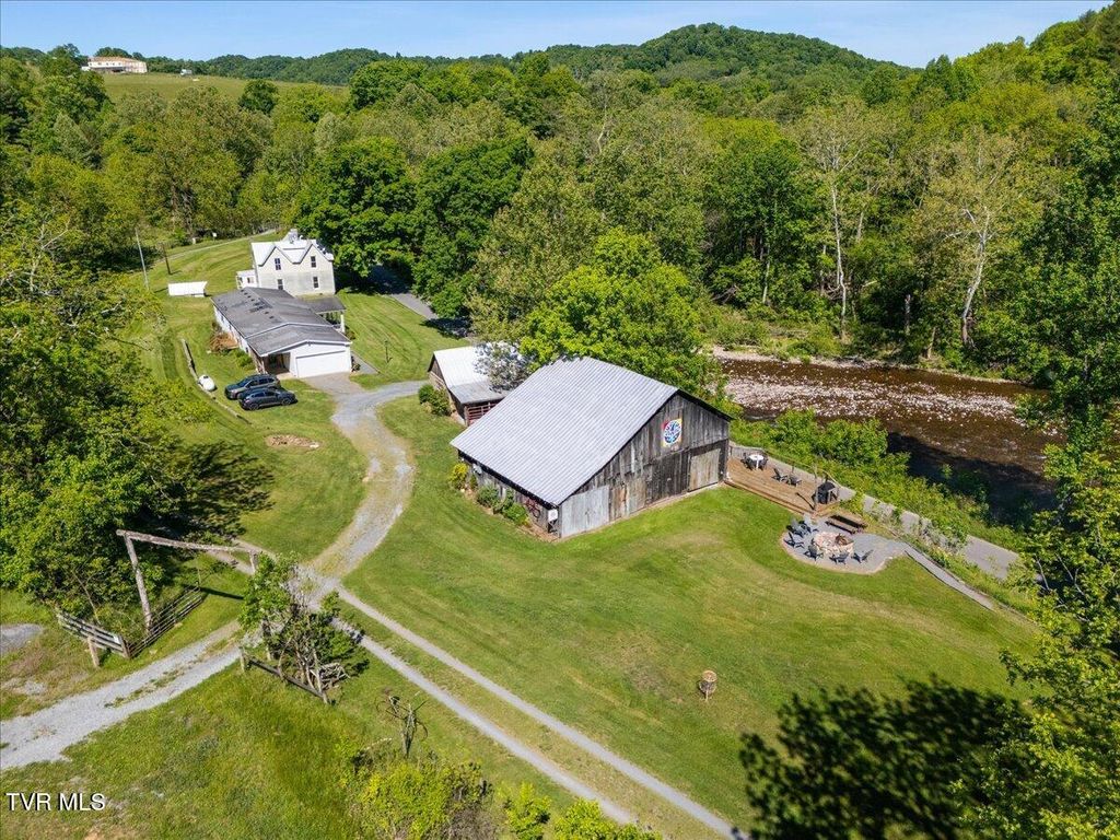 Photo of 21570 Alvarado Road, Abingdon, VA 24211 (MLS # 9995654)