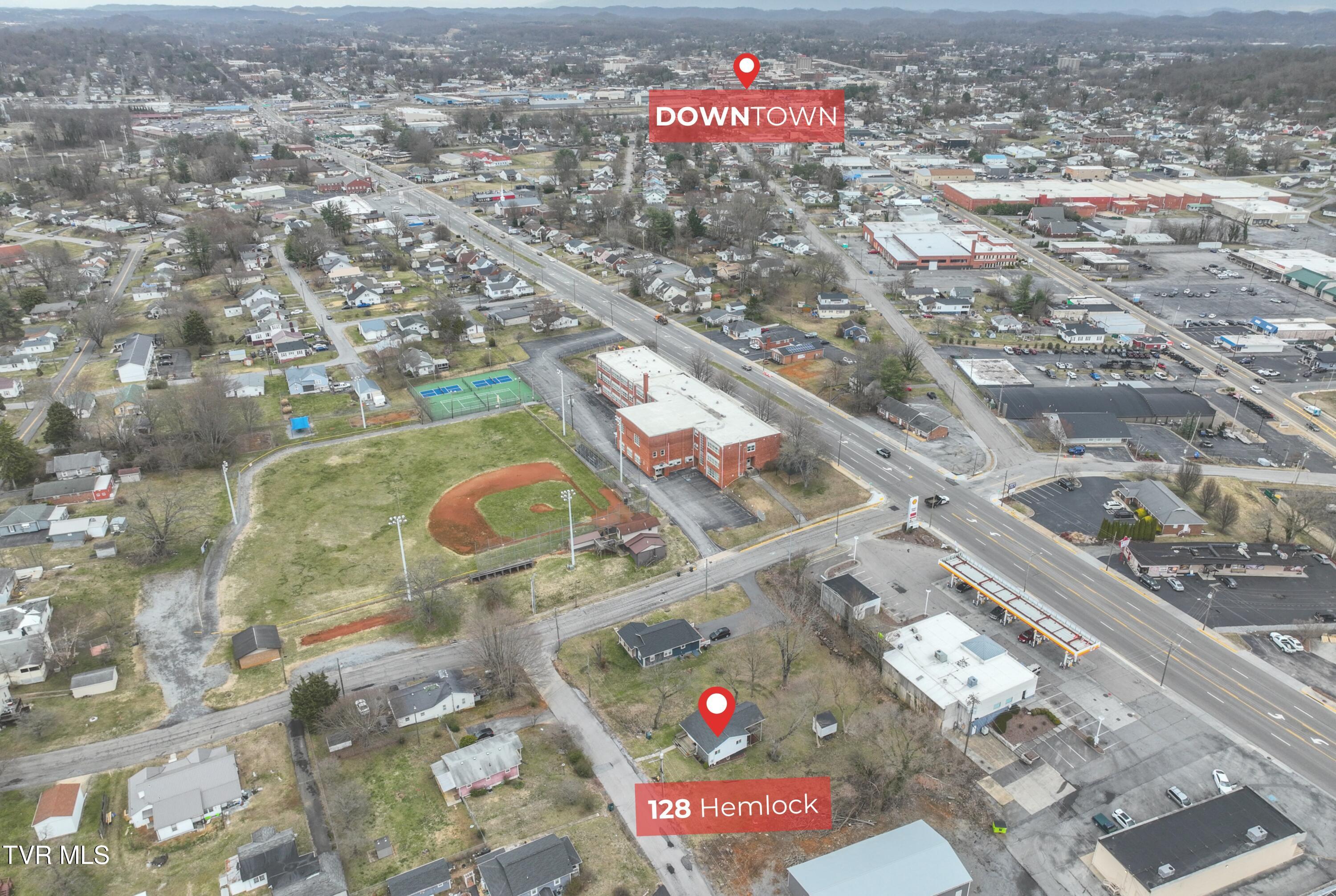 128 Hemlock Drive, Bristol, Virginia image 3