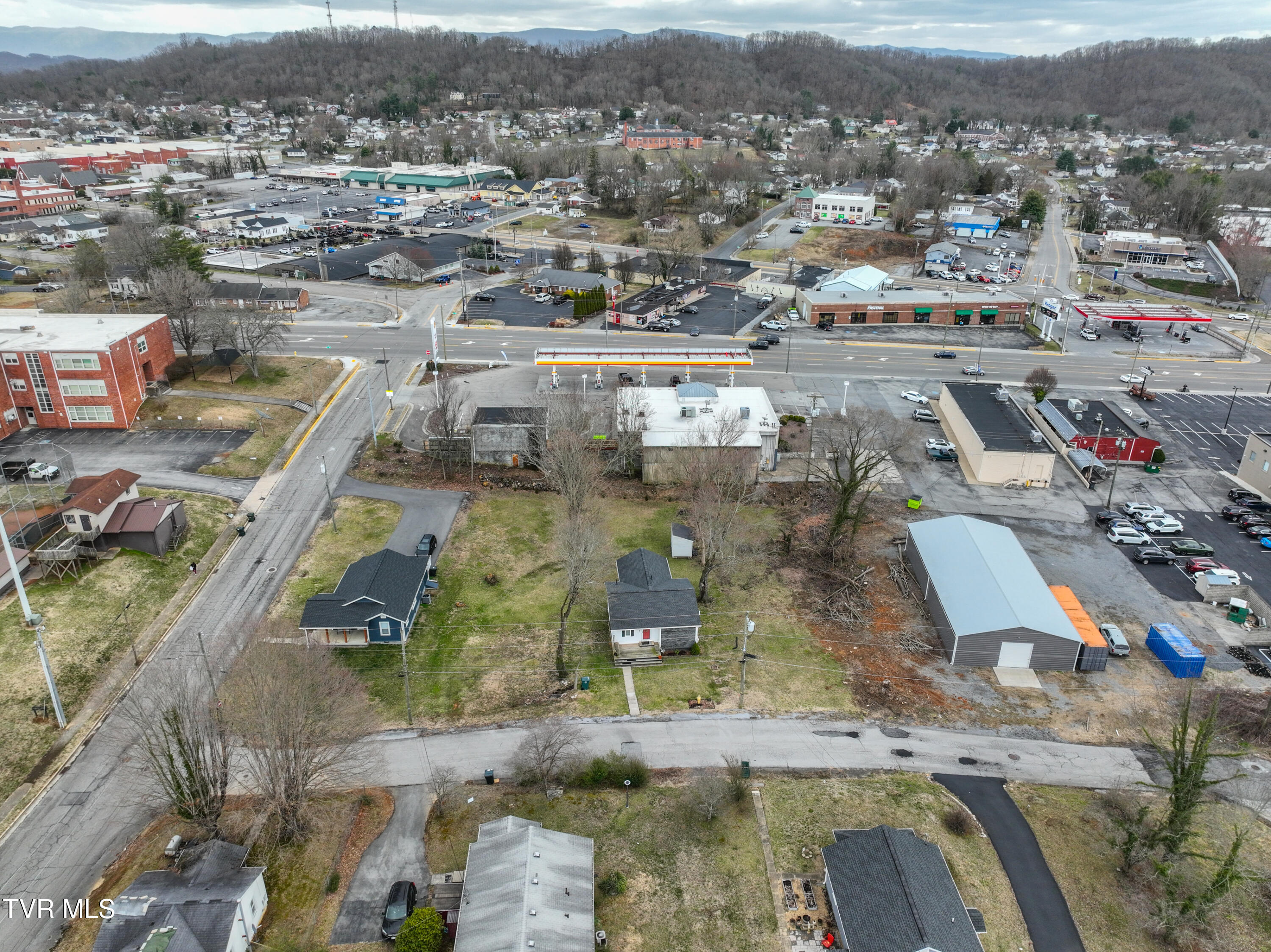 128 Hemlock Drive, Bristol, Virginia image 41