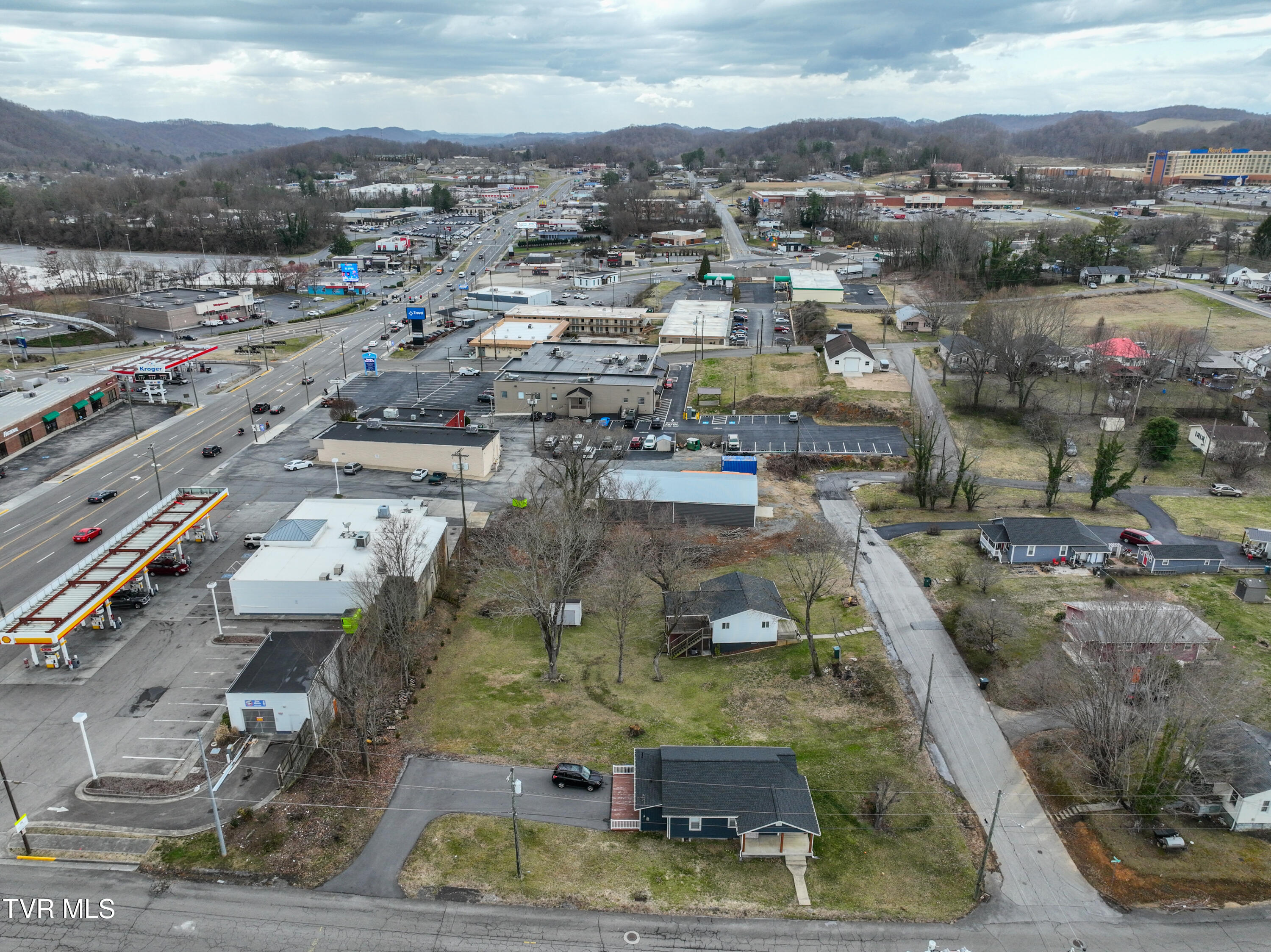 128 Hemlock Drive, Bristol, Virginia image 43
