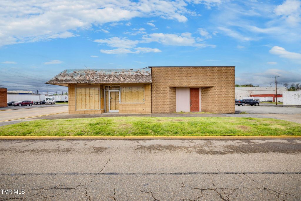 Photo of 449 Market Street, Kingsport, TN 37660 (MLS # 9995363)