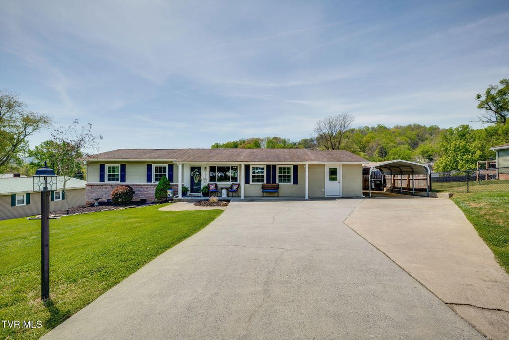 Photo of 1610 Lasalle Street, Kingsport, TN 37665 (MLS # 9993737)