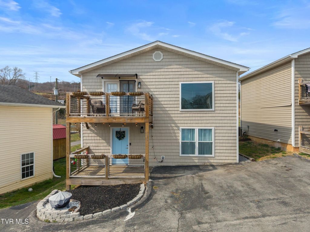 Photo of 196 Roberts Ridge, Rutledge, TN 37861 (MLS # 9991867)