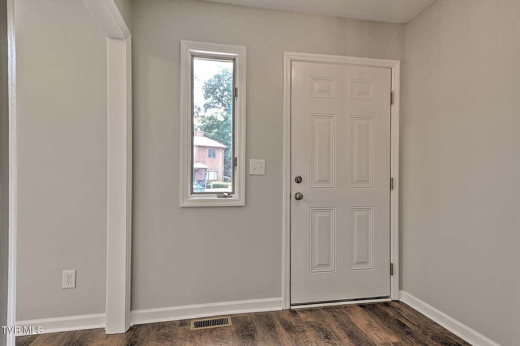Photo of 1111 Timbers East #*, Greeneville, TN 37745 (MLS # 9998496)