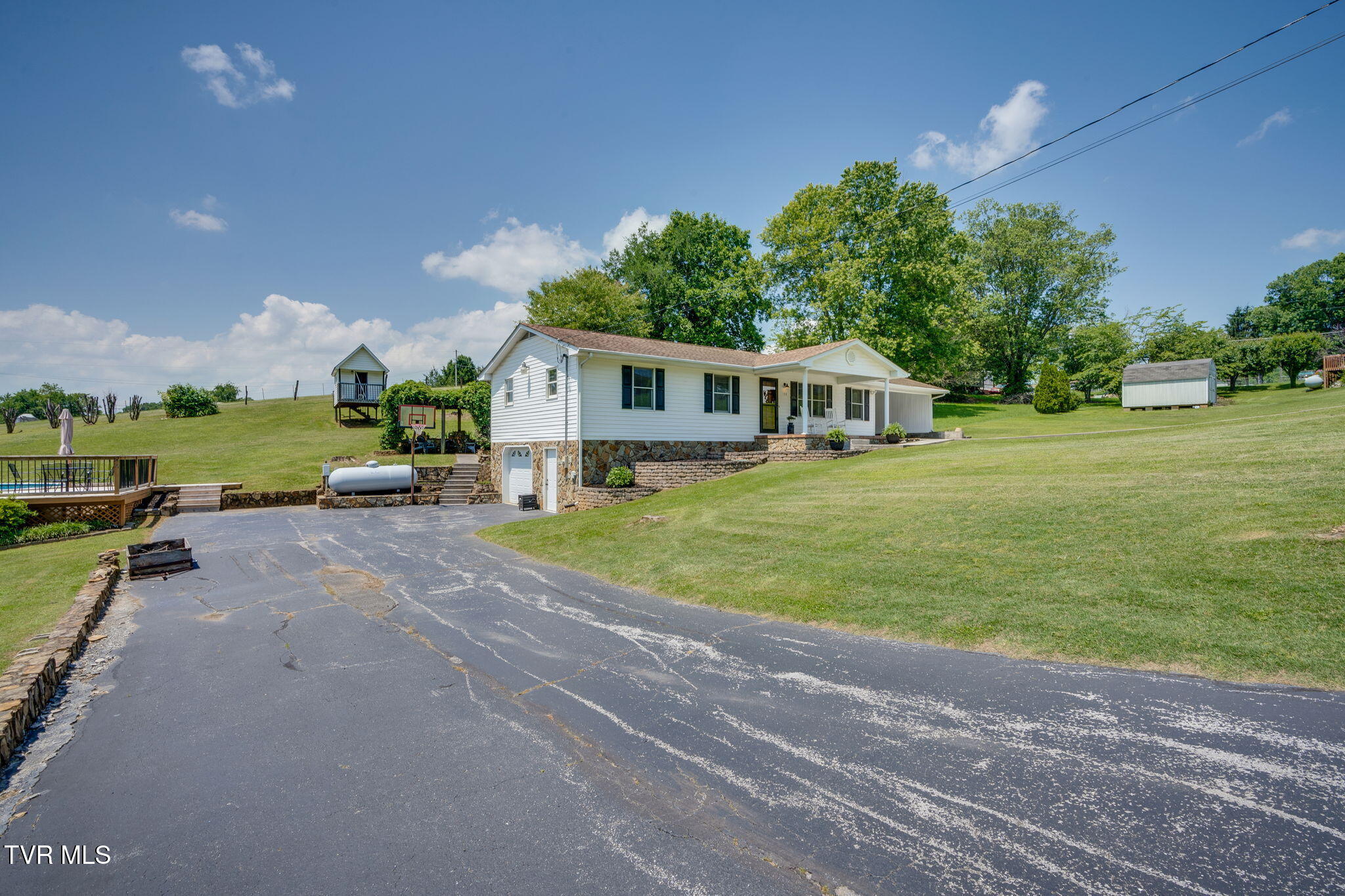 159 Rosewood Circle, Elizabethton, Tennessee image 3
