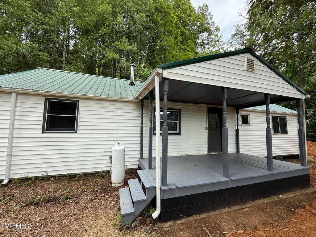 Photo of 426 War Valley Road, Church Hill, TN 37642 (MLS # 9996667)
